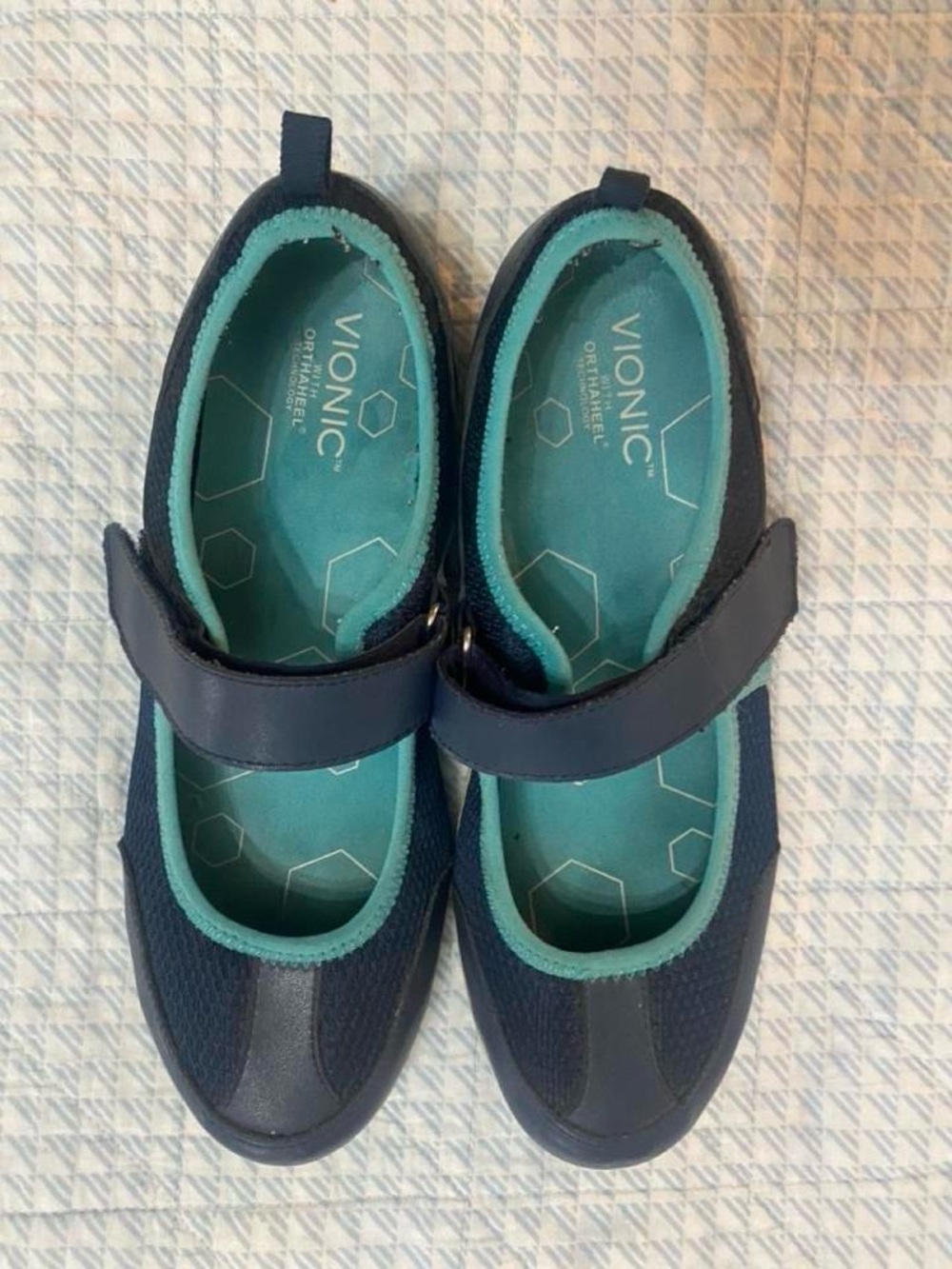 Vionic Navy and Teal Women’s Hook-and-Loop Mary Jane Flats